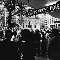 1929