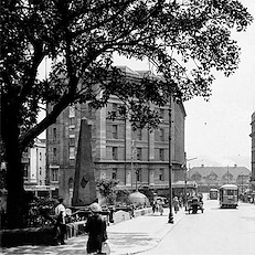 1922